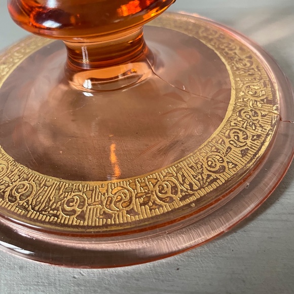 VINTAGE Gorgeous Depression Era Sandwich Glass Candle Holder Gold Paint Accent - Picture 4 of 9